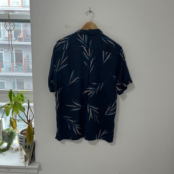 Theory Men's Blue Irving Stem Print Button Up Top Size XL - Picture 5 of 5